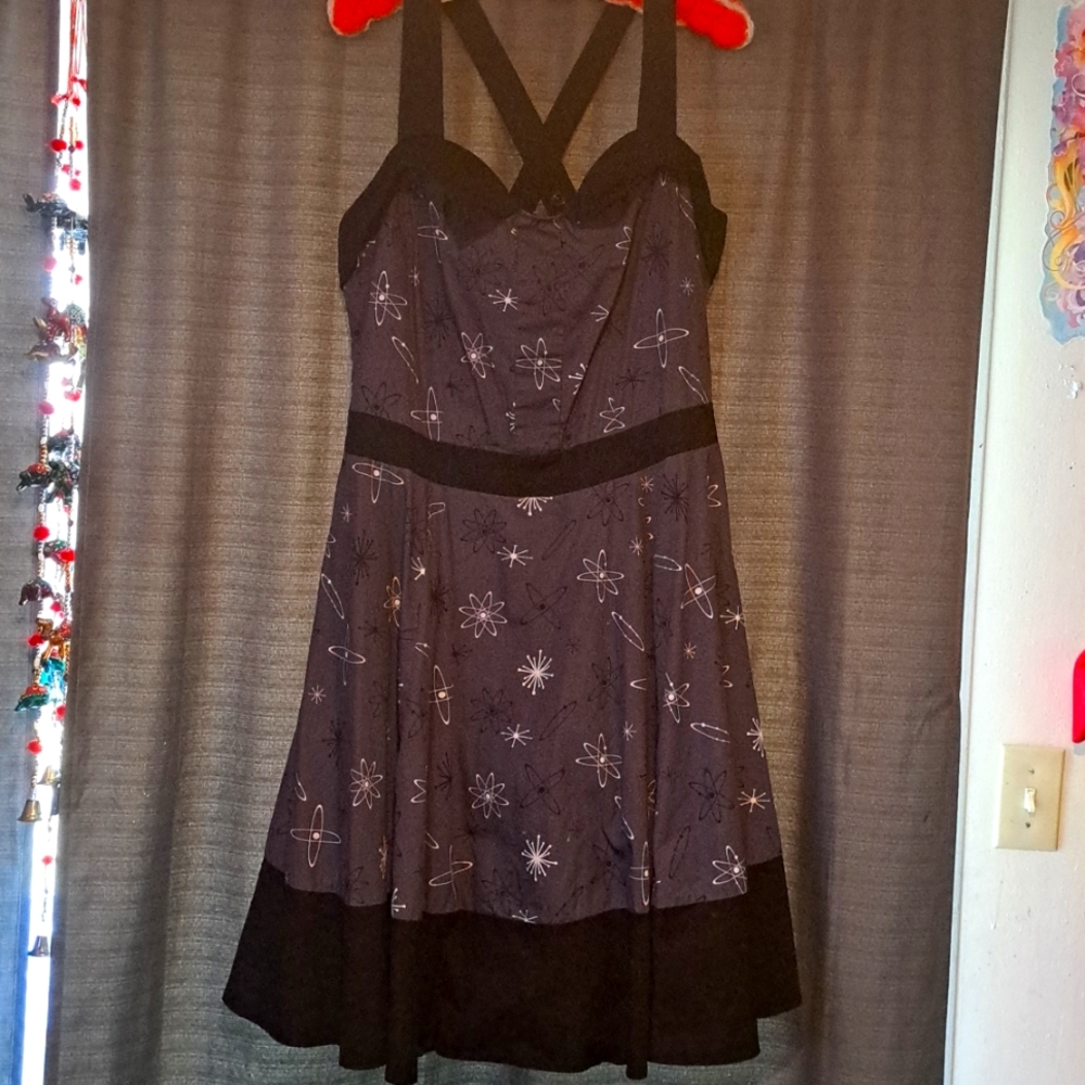 Womens 2x dress (totally a Magic School Bus dress if you know,  you know)